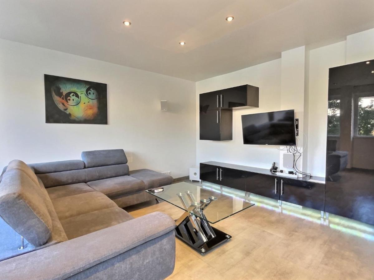 "Magic Red" De Miss.K Conciergerie Apartman Mâcon Kültér fotó